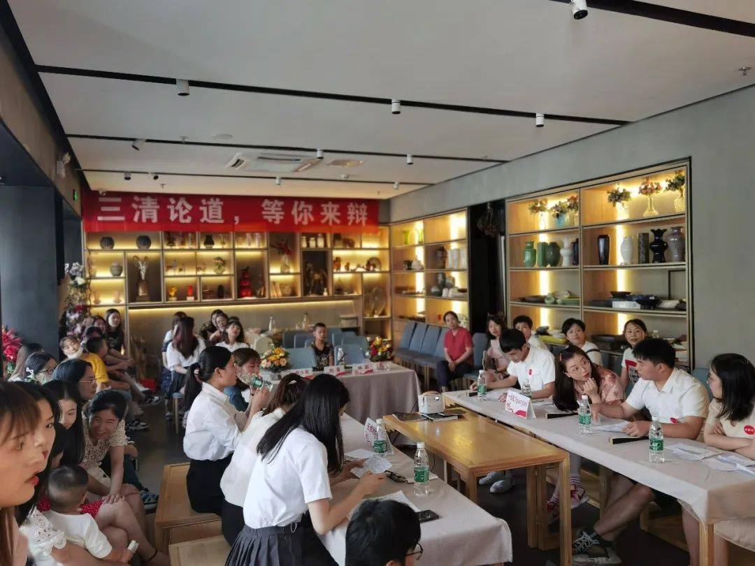 咸祥最新动态解析，正反观点碰撞与个人立场阐述