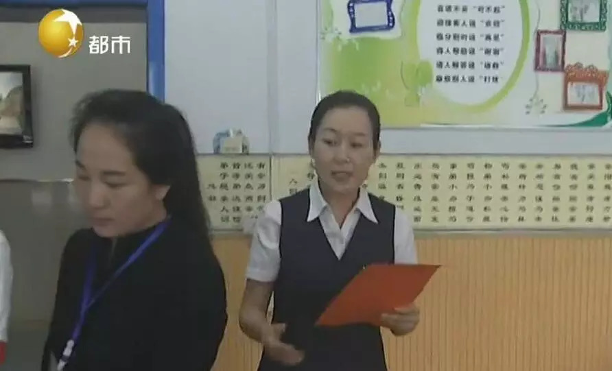 揭秘隐藏小巷的神秘角落，黄礼格带你探寻特色小店新鲜故事最新报道，黄礼格最新消息速递（11月4日）
