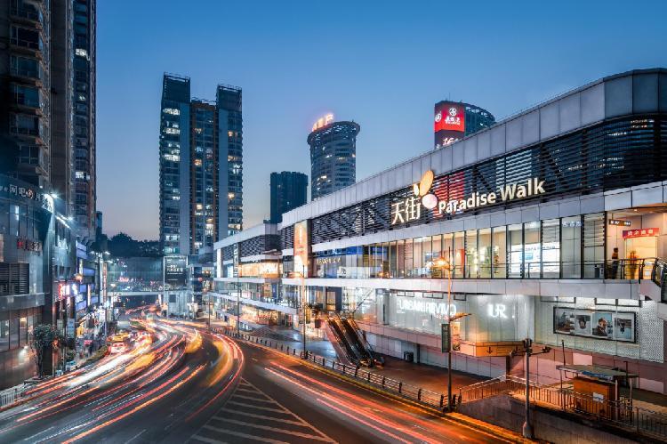 济南龙湖天街最新动态解析，正反两面影响及我的观点深度探讨