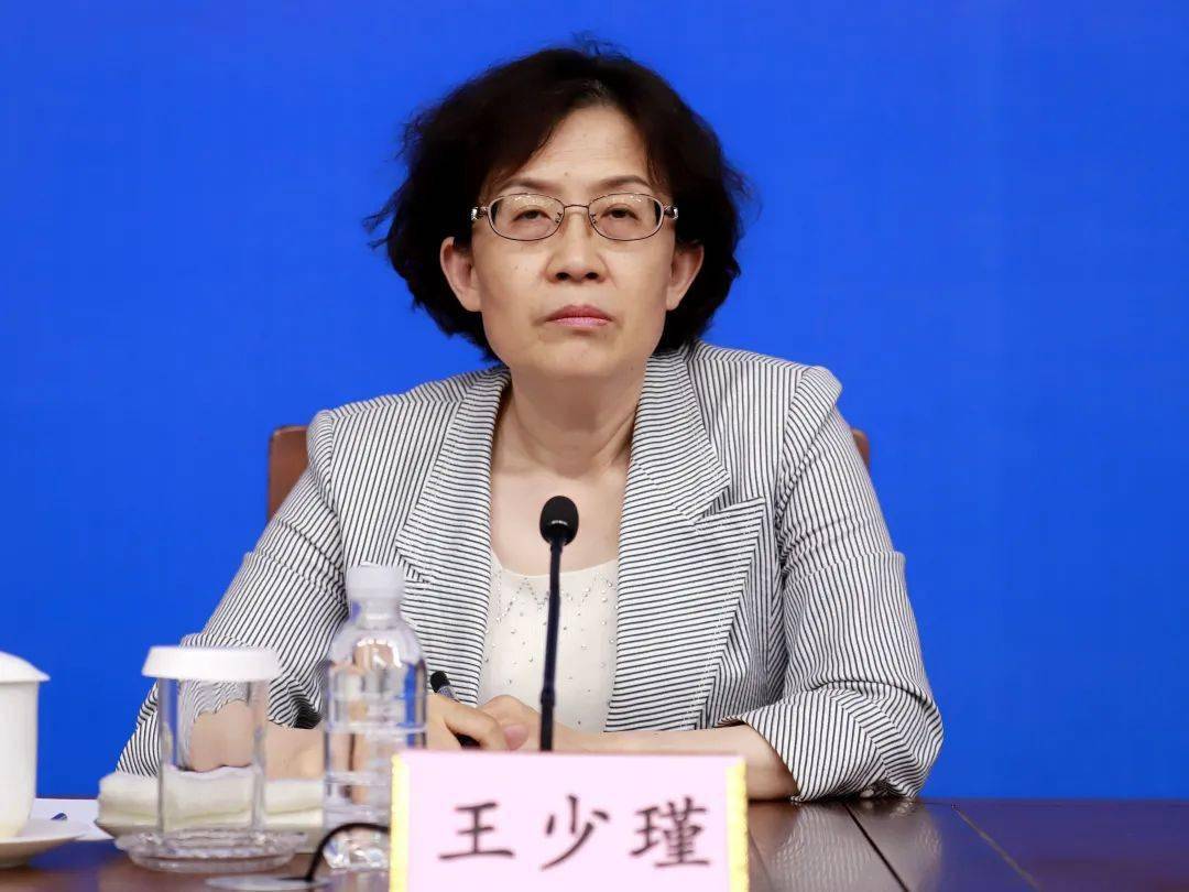 澳门一码一肖一待一中四不像,顾问解答解释落实_游戏版25.181