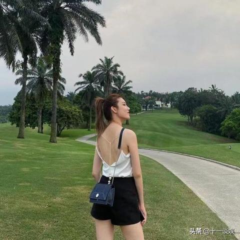 揭秘时尚圈内幕，模特偷拍背后的故事（最新报道）
