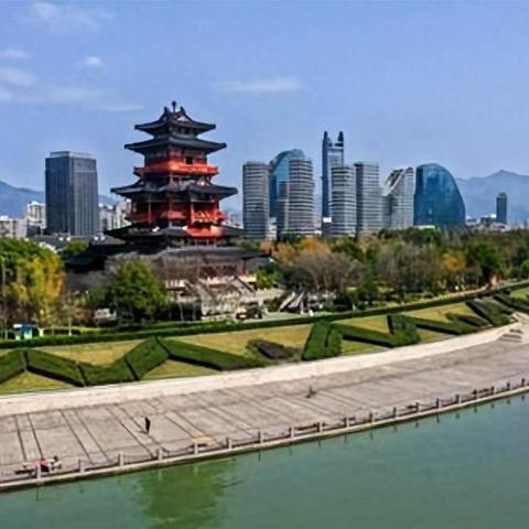 小农民新篇章，深度解析作者最新力作，2025年新作展望